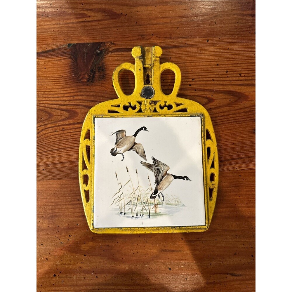 VTG FM Japan Yellow Cast Iron & Tile Trivet w/Magnet Geese